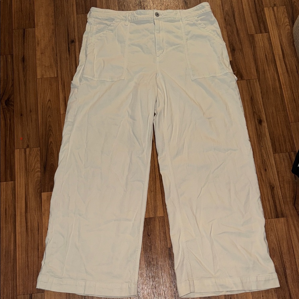 American Eagle Off-White Stretch cargo denim jeans